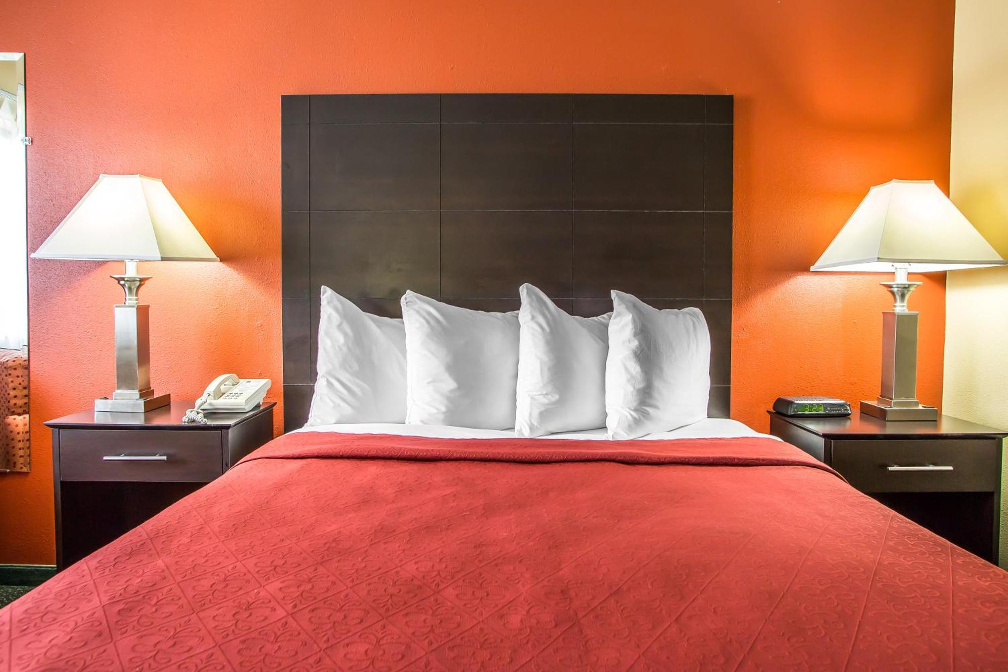 Quality Inn Morton At I-74 Phòng bức ảnh